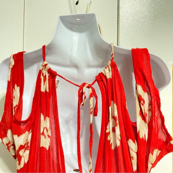 BAND Of GYPIES Floral Red Beige White  Romper Cold Shoulder Shorts Medium - Picture 9 of 15